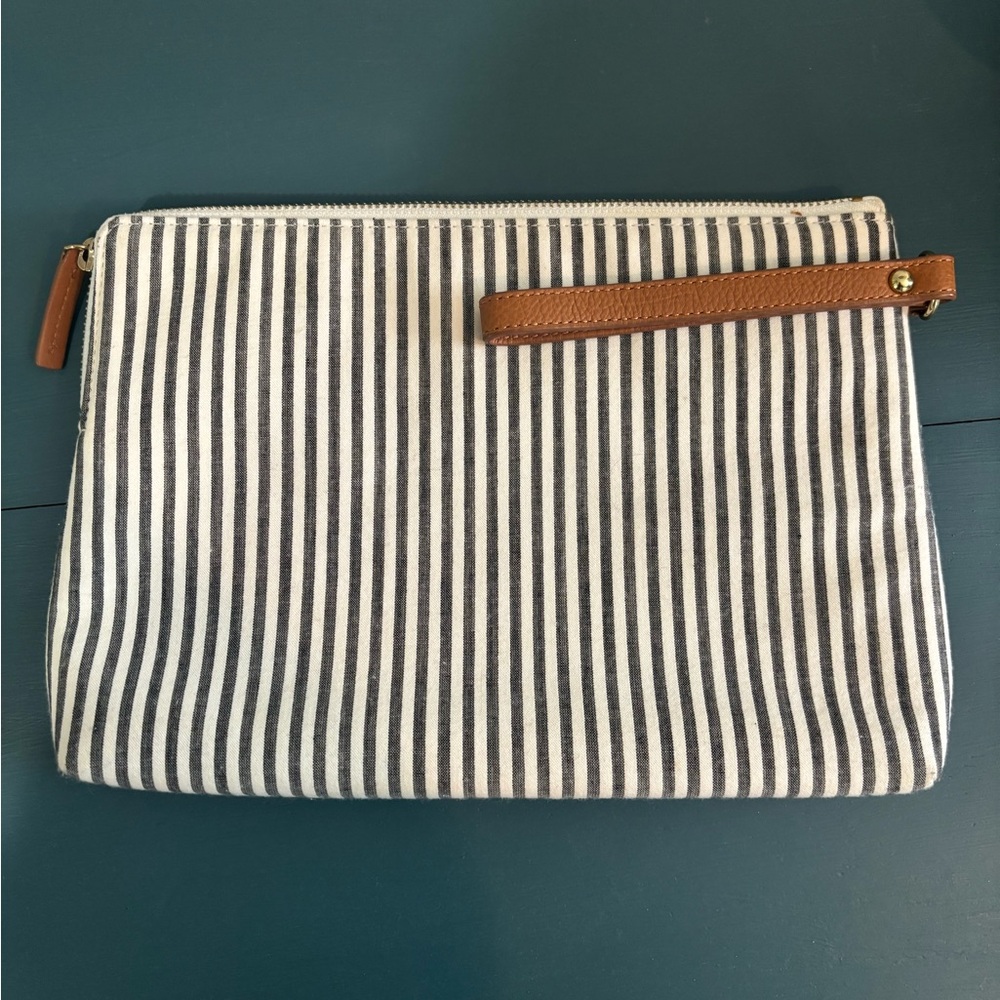 Talbots Travel Clutch - Picture 5 of 10